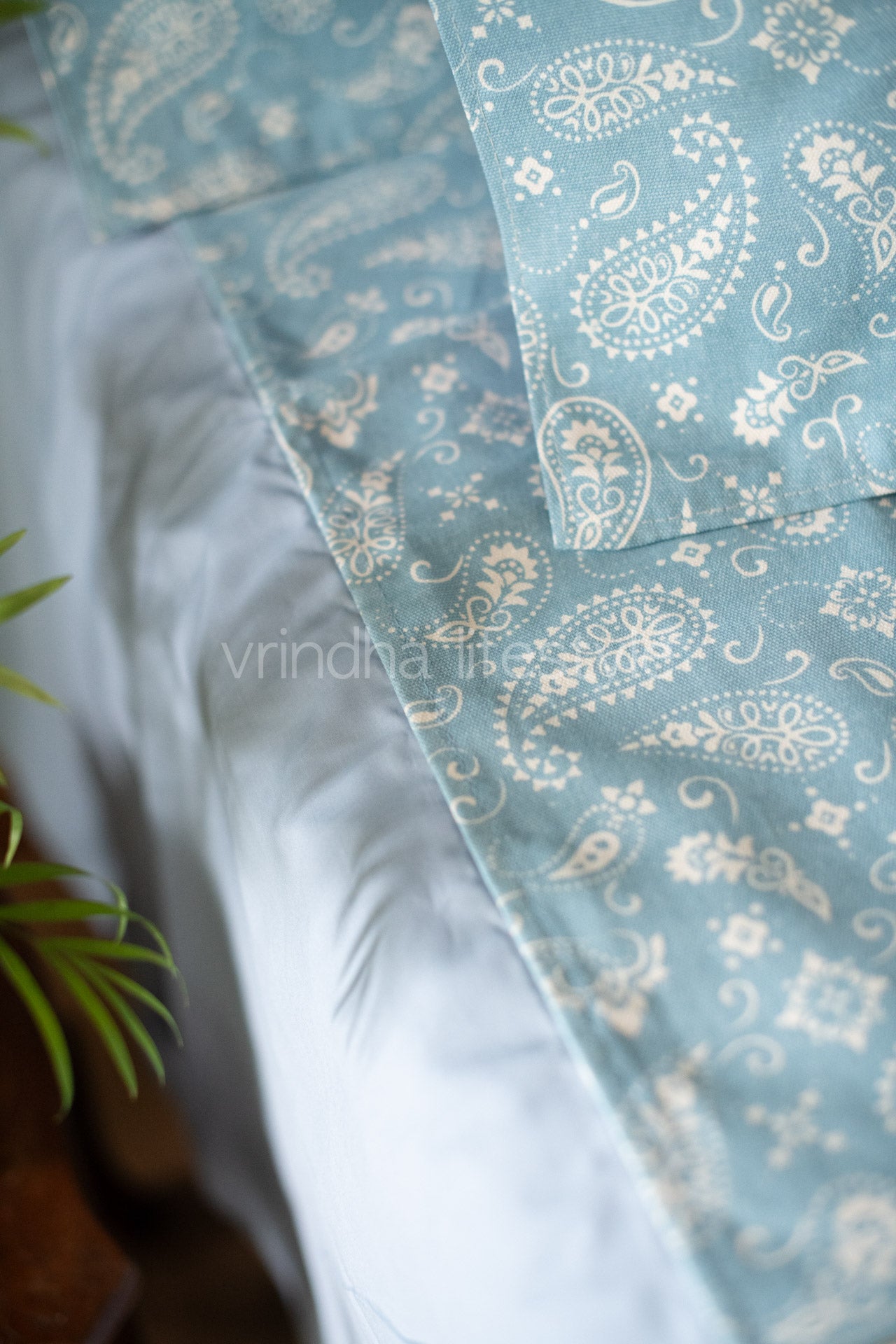 COTTON PRINTED BEDSHEET WITH PLAIN BORDER-King size