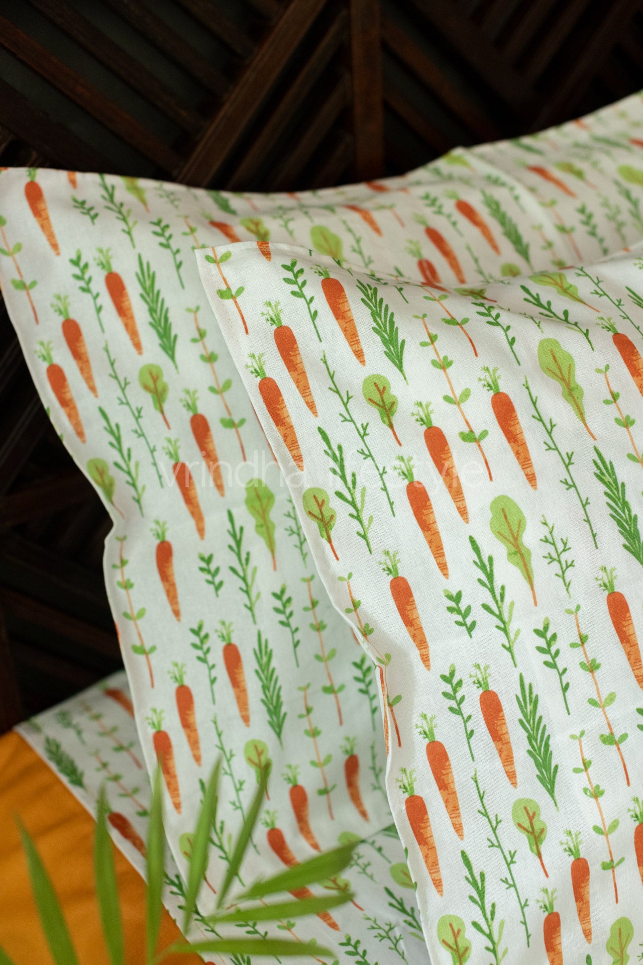 COTTON PRINTED BEDSHEET WITH PLAIN BORDER-King size