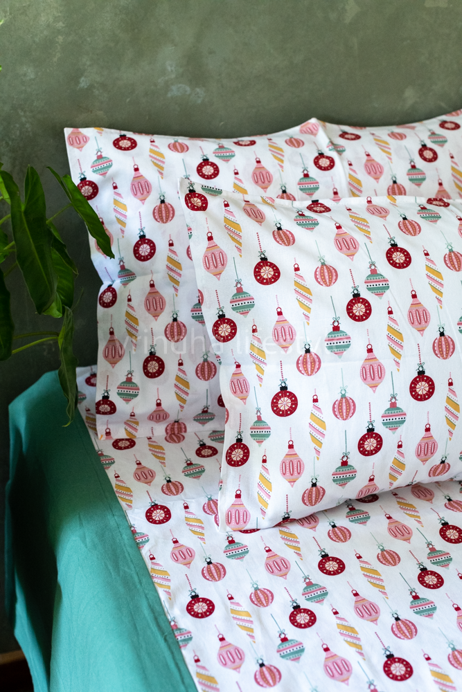 COTTON PRINTED BEDSHEET WITH PLAIN BORDER-queen size