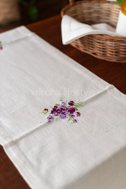 Cotton runner with embroidery 13.5x62 inches