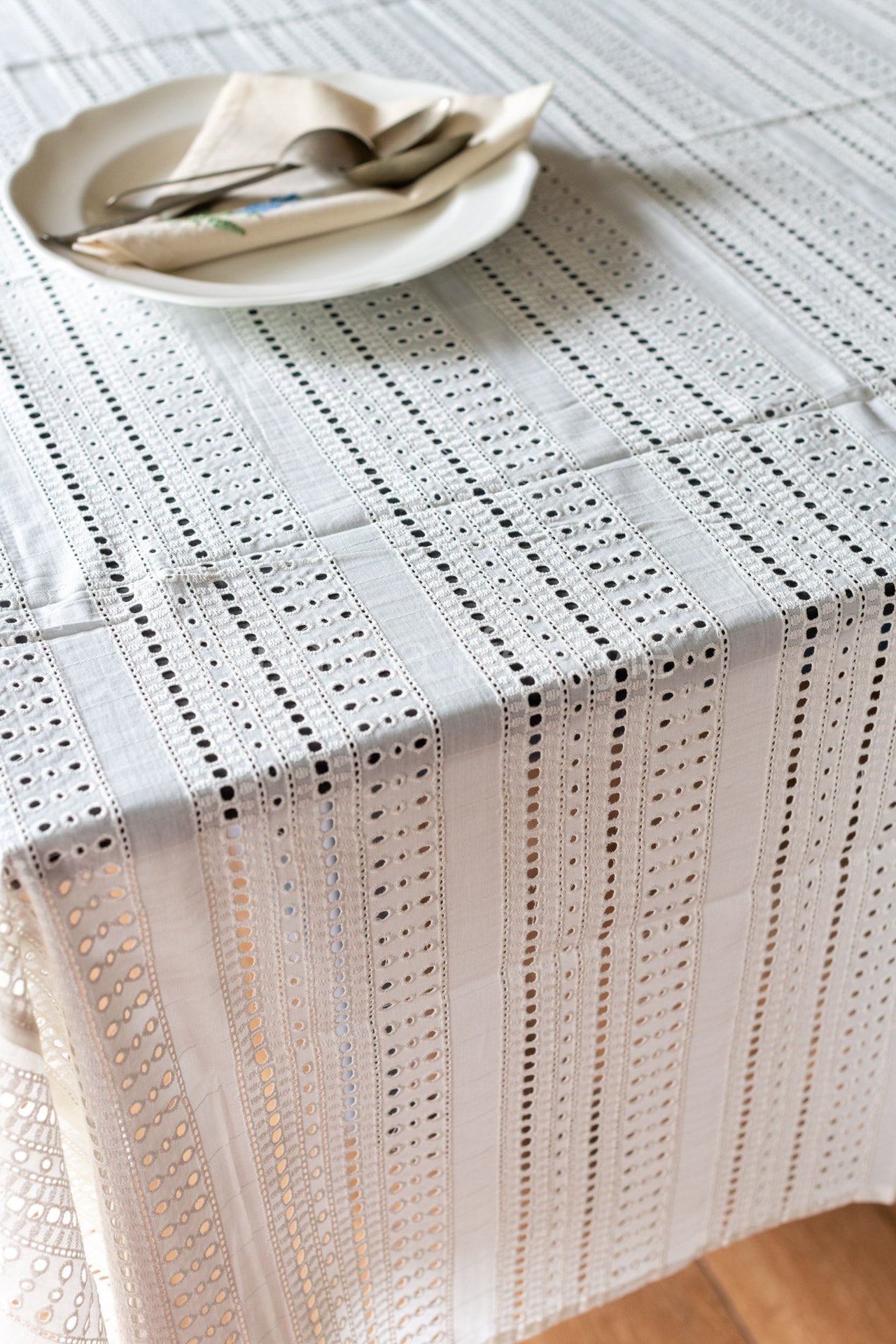 COTTON HAKOBA  TABLE CLOTH-6/8 seater