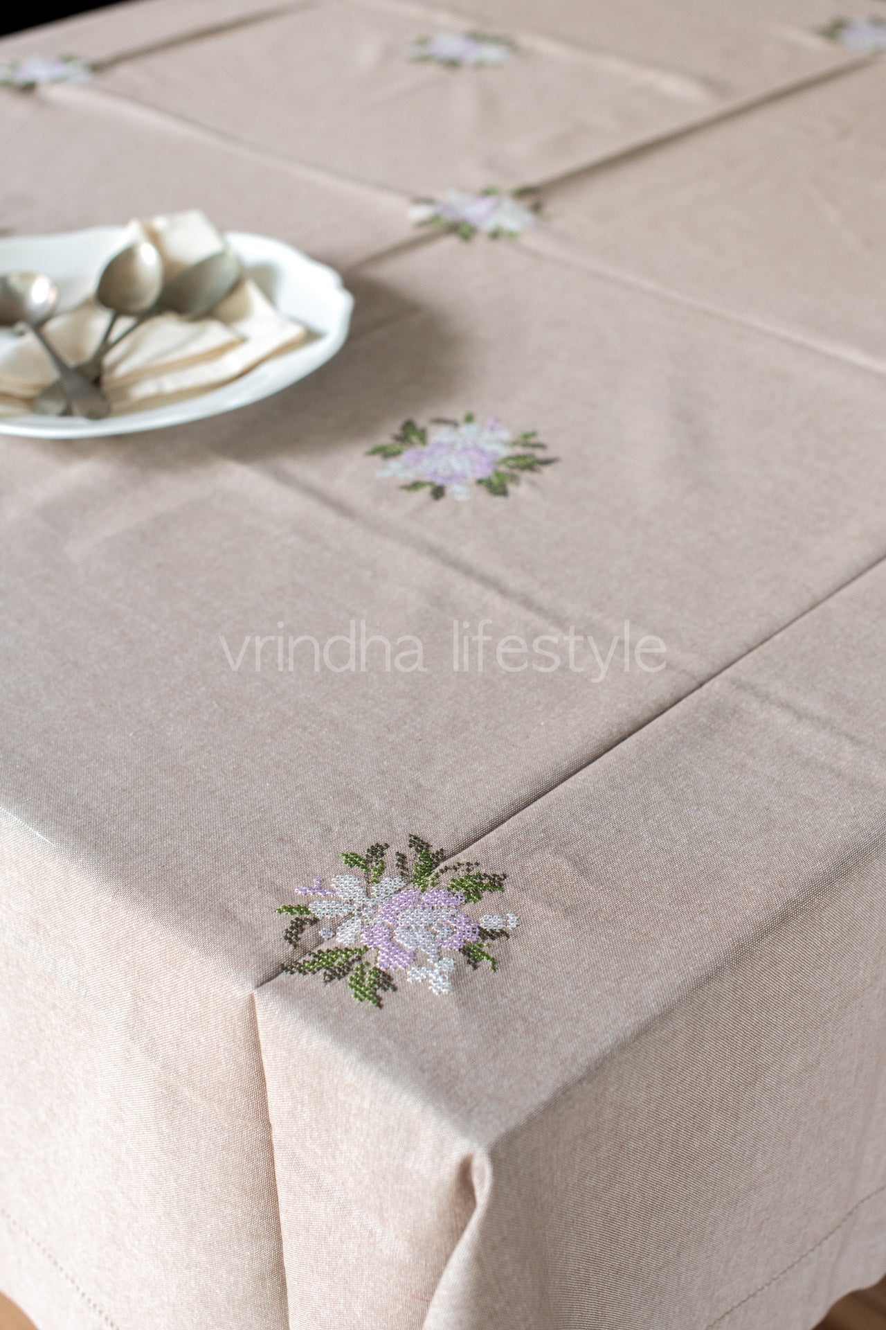 COTTON TABLE CLOTH with cross stitch embroidery  -Square 6/8 seater