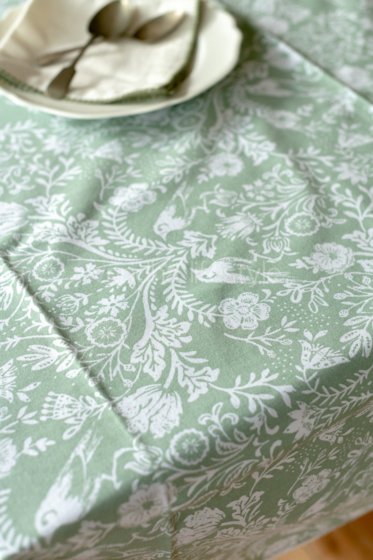 Cotton printed table cover with lace detailing-10 seater