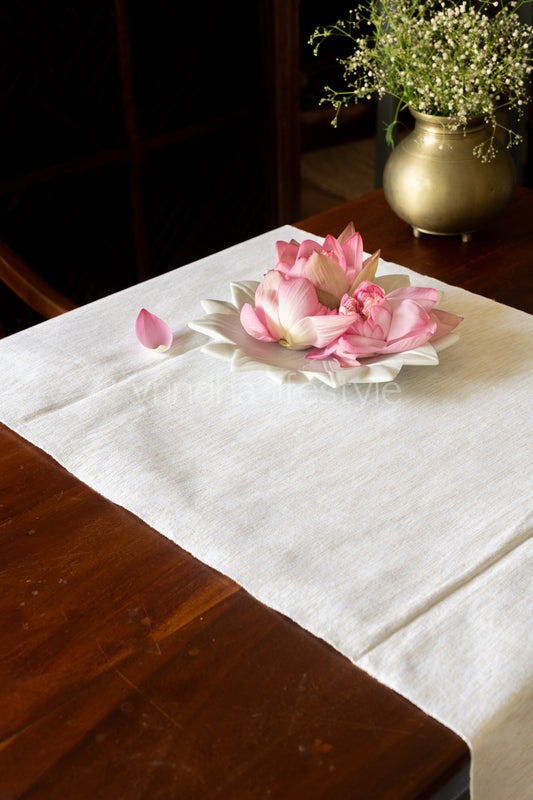 Cotton lurex table runner -4seater 20x62 inches