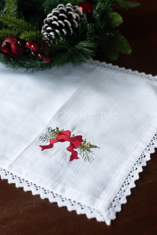 Cotton slub tray mat with embroidery and lace detailing