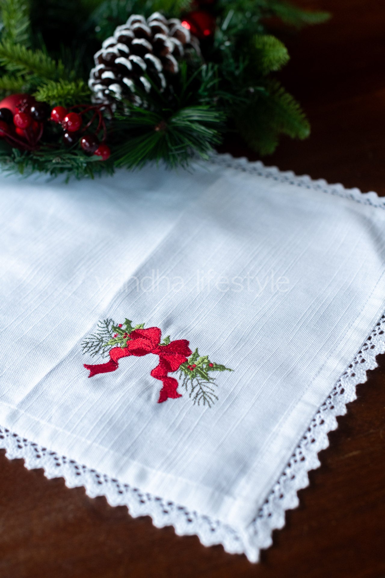 Cotton slub tray mat with embroidery and lace detailing