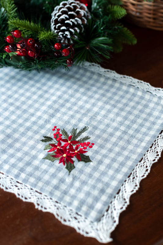Cotton woven tray mat with embroidery and lace detailing