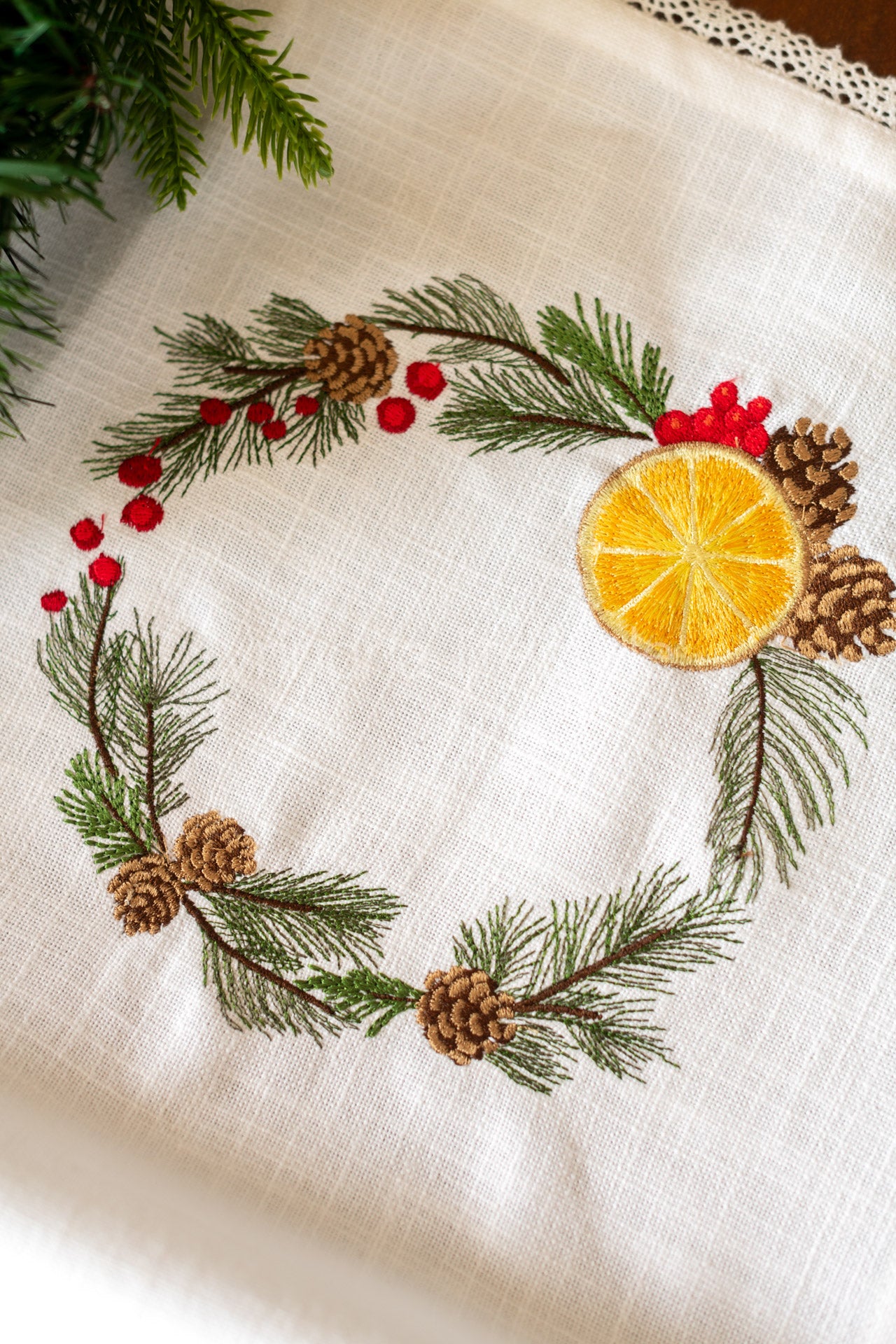 Cotton runner with embroidery and lace detaililng - 12.6x60 inches