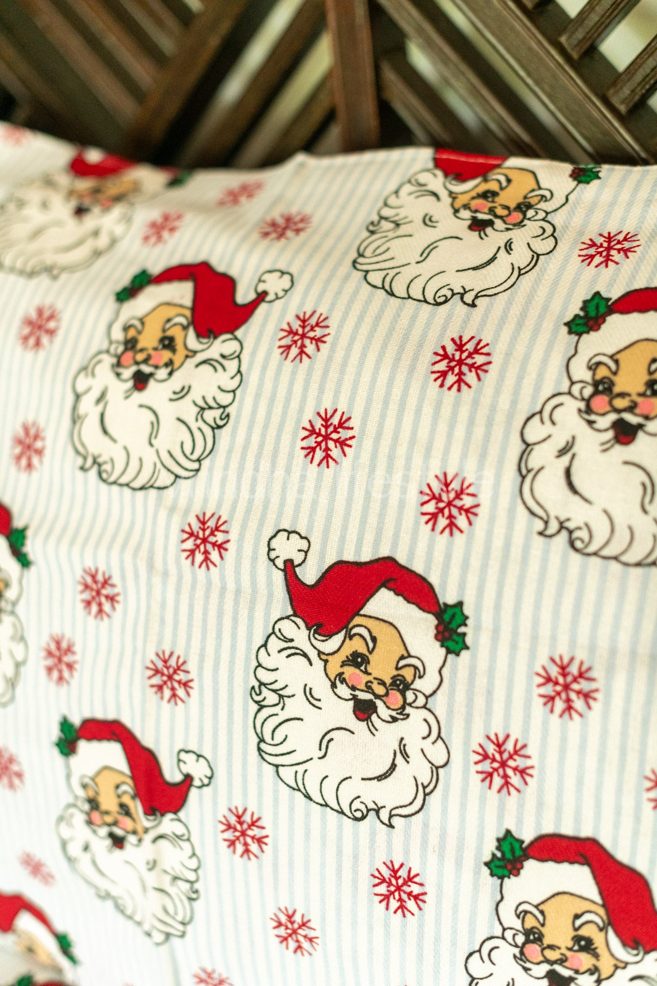 COTTON PRINTED BEDSHEET WITH PLAIN BORDER-queen size