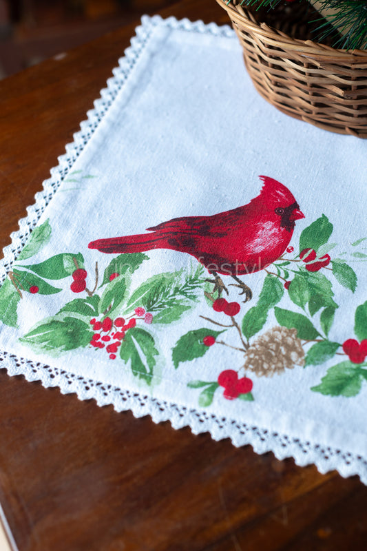 Printed   tray mat with lace detailing