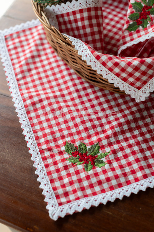 Cotton  tray mat with embroidery and lace detailing