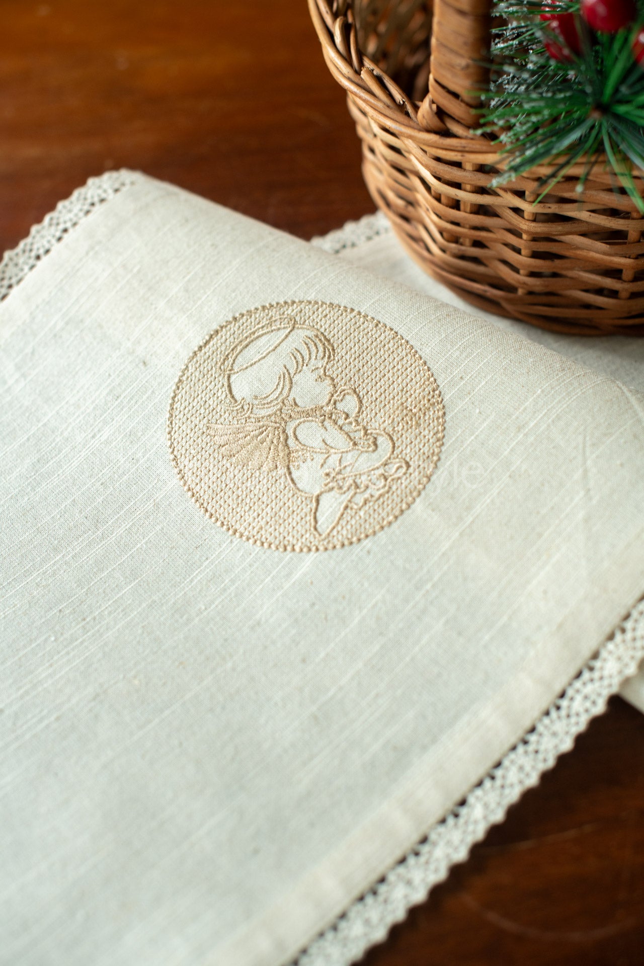 Cotton slub runner with embroidery and lace detailing - 11x50 inches