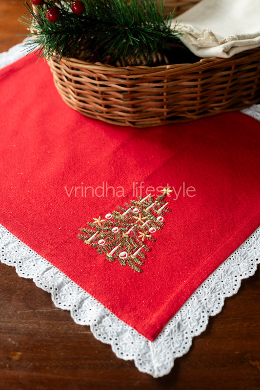 Cotton lurex placemat / tray mat with embroidery and lace detailing