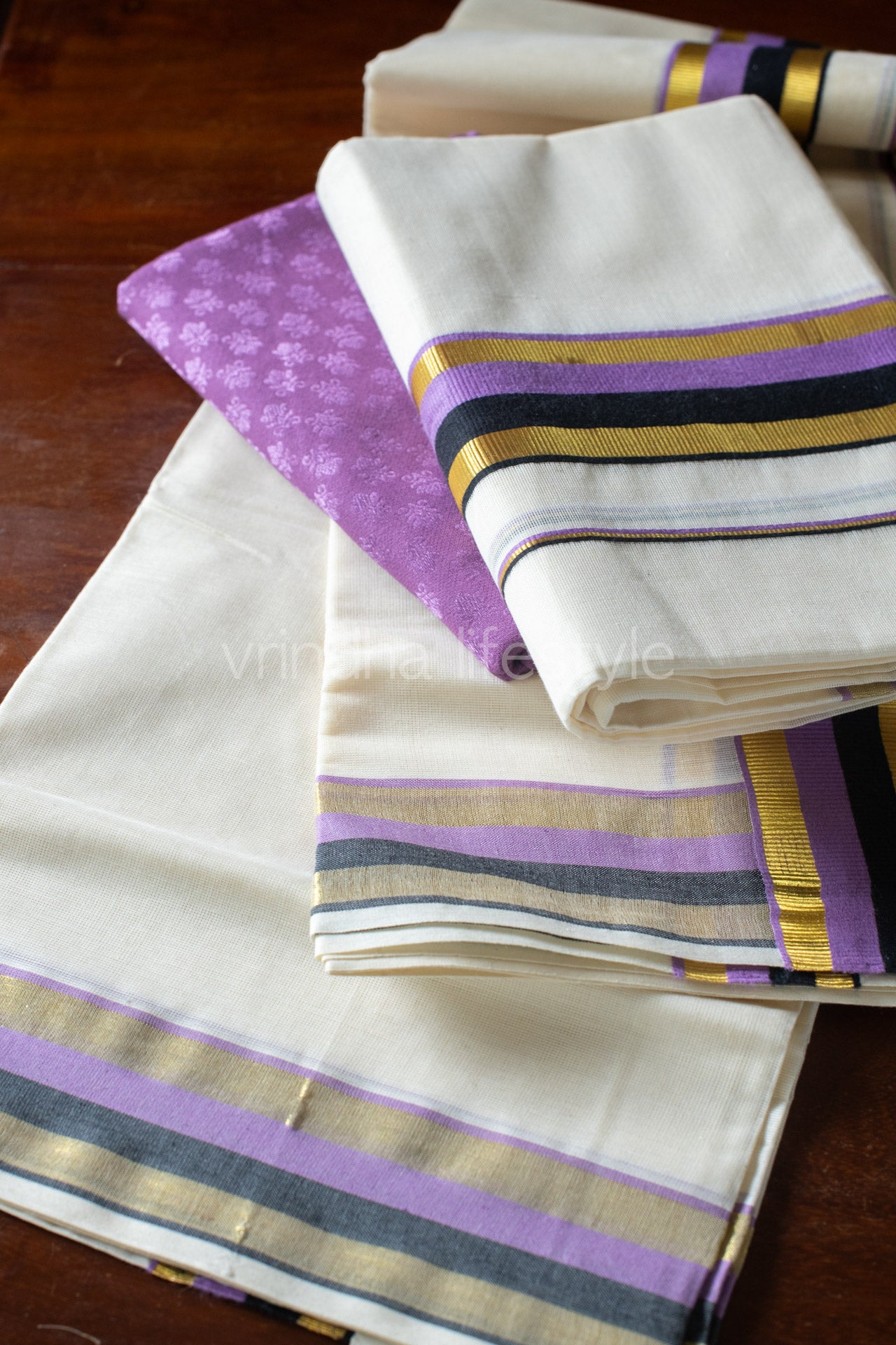 Kerala Kasavu Set Mundu-Purple and black