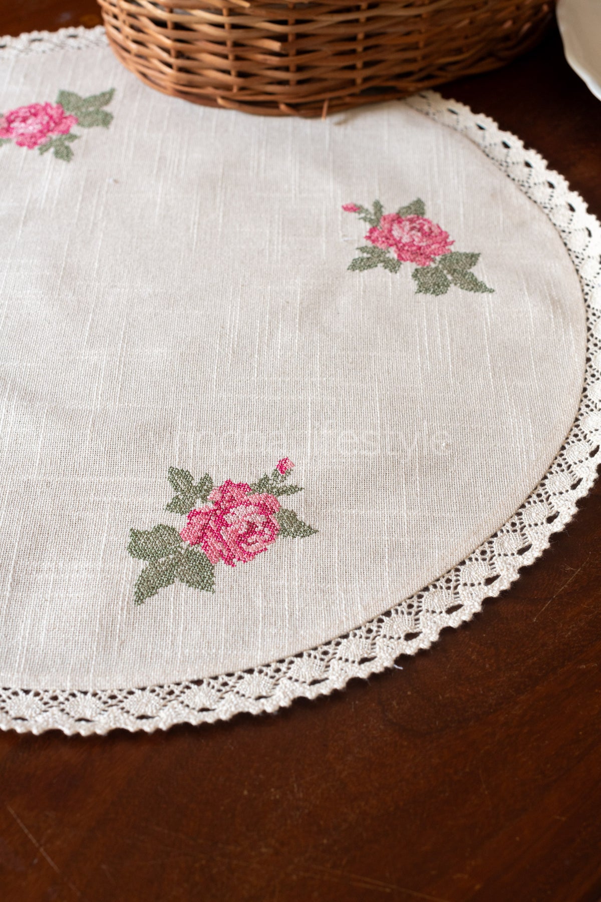 Table Mat Stitching Mathod Round table mat with cross stitch embroidery and lace detailing-20 inc ...