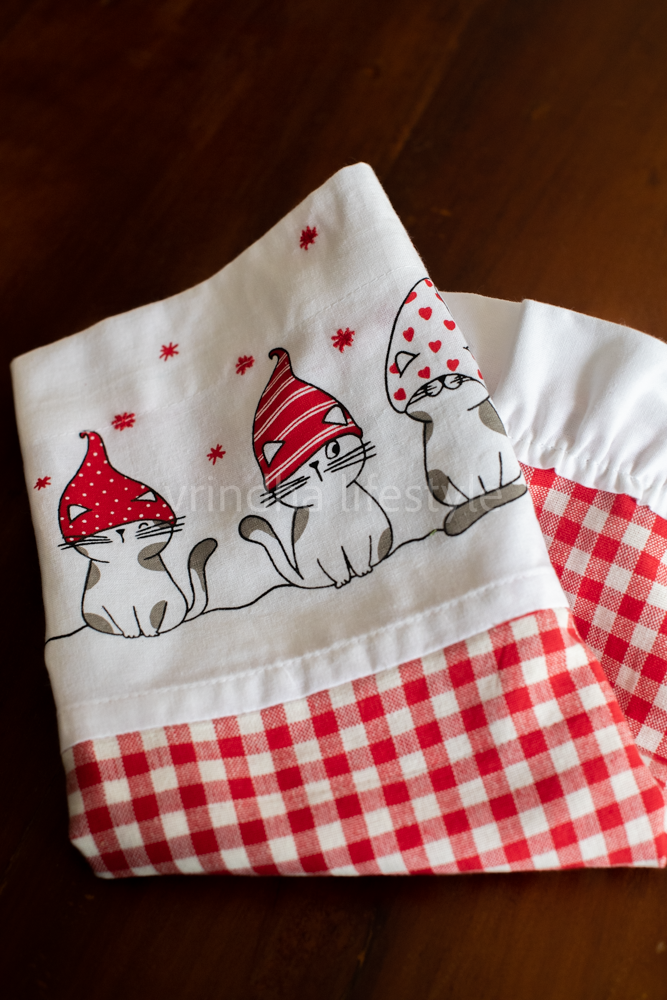 KITCHEN VALANCE-Cotton printed with Red gingham