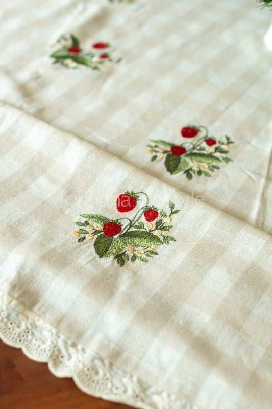Round table cloth with embroidery -72 inches-4/6 seater