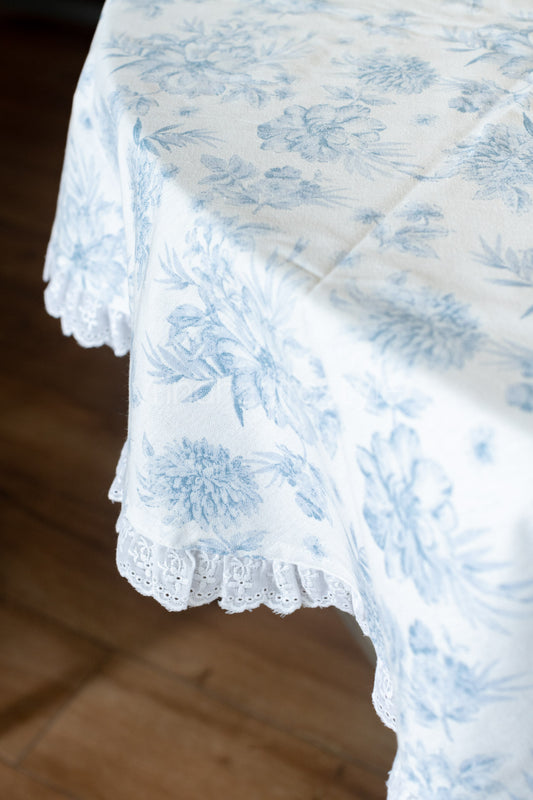 Table cloth with cotton lace  frill -Round-4 /6 seater