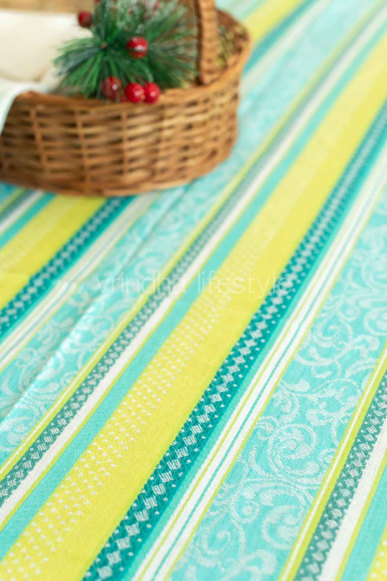 Cotton Jacquard table cloth 70 inch Round-4 to 6 seater