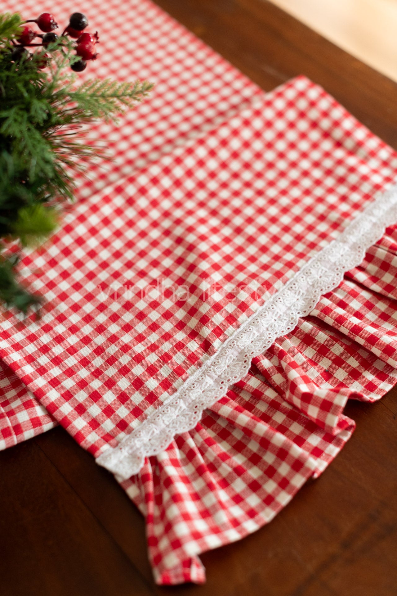 Cotton table runner with frill-Gingham fabric with lace detailing