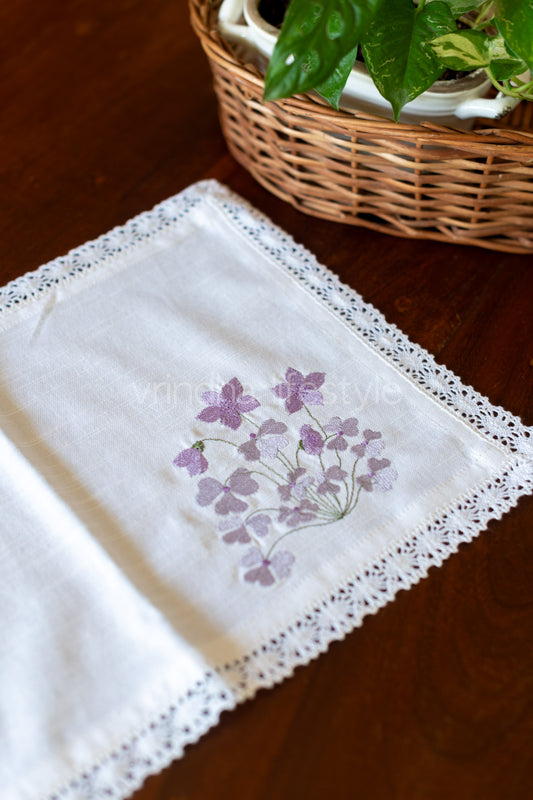 Cotton slub tray mat with floral embroidery and lace detailing