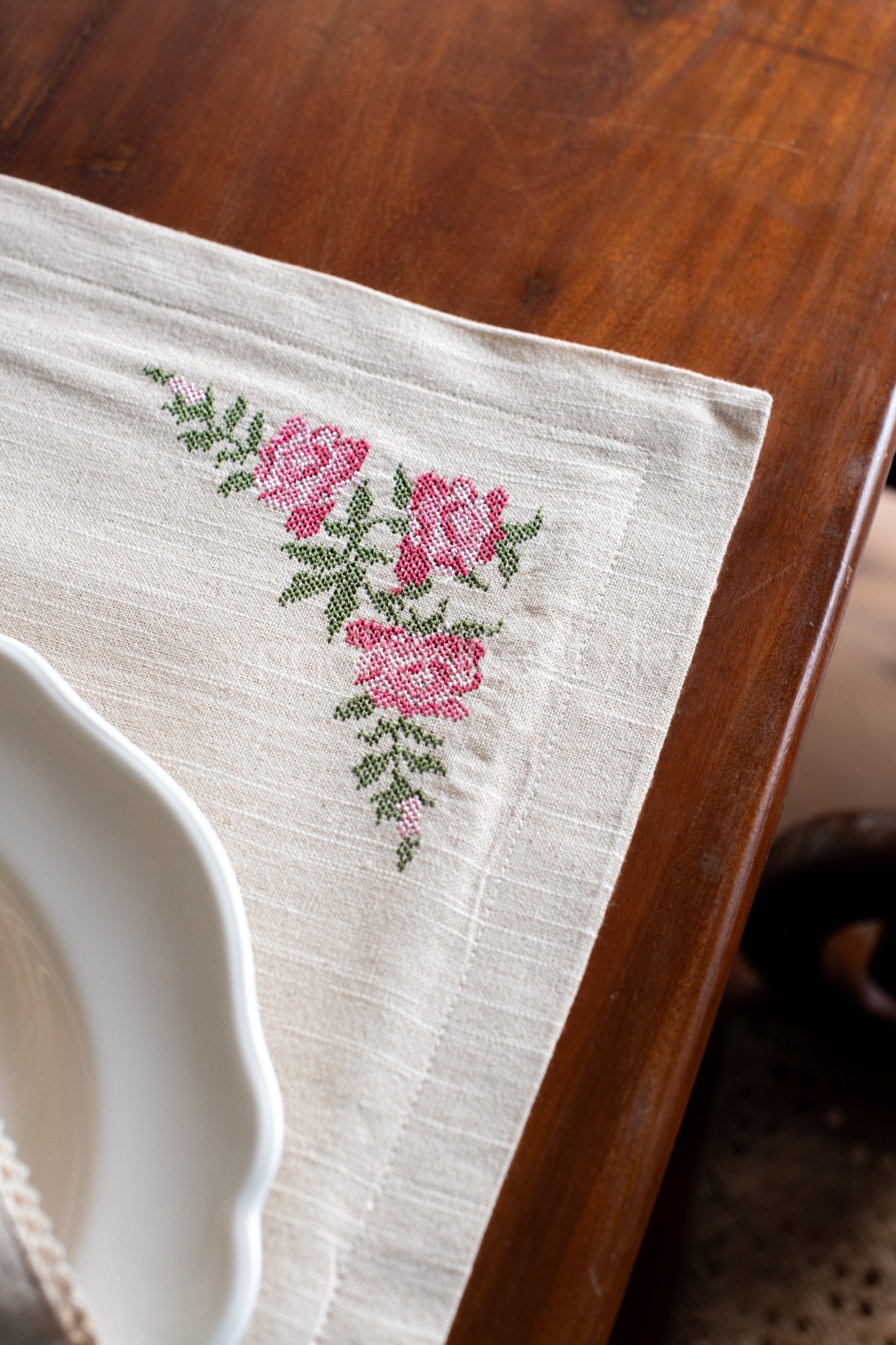 Embroidered place mat-cross stitch Embroidery -Single Unit