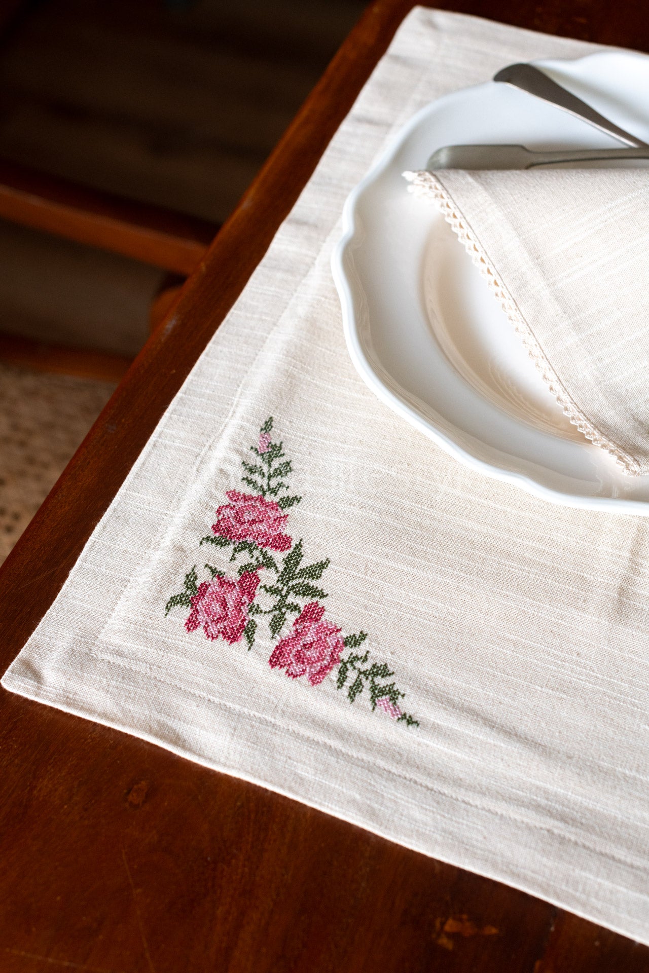 Embroidered place mat-cross stitch Embroidery -Single Unit