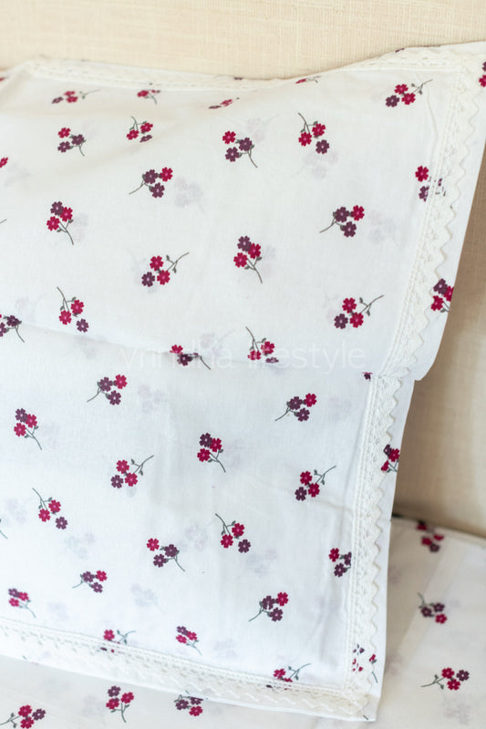 Floral print cotton Bedsheet and pillow covers with lace detailing-Single size