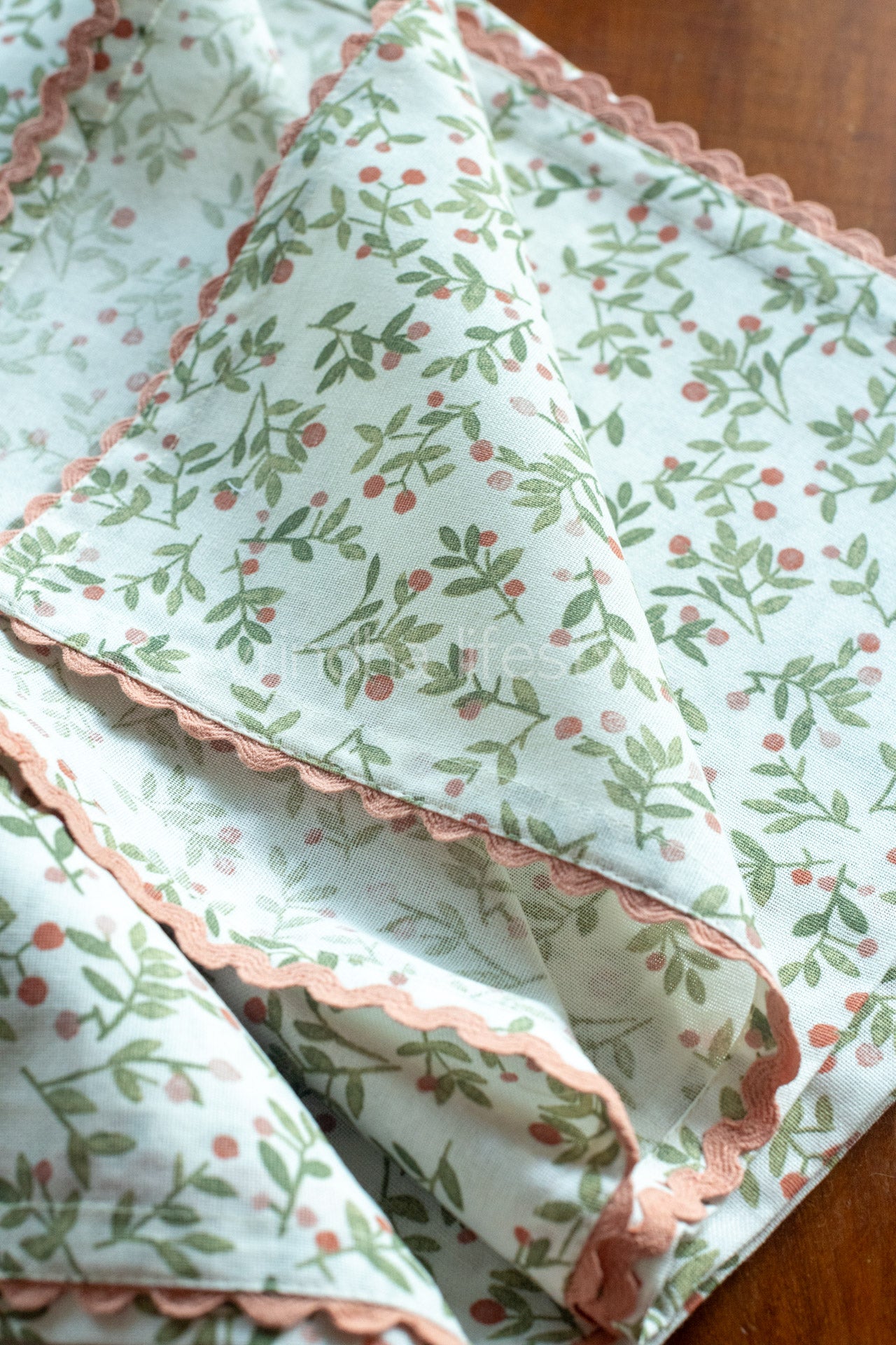 Cotton printed table cover with lace detailing-6 seater-customisable