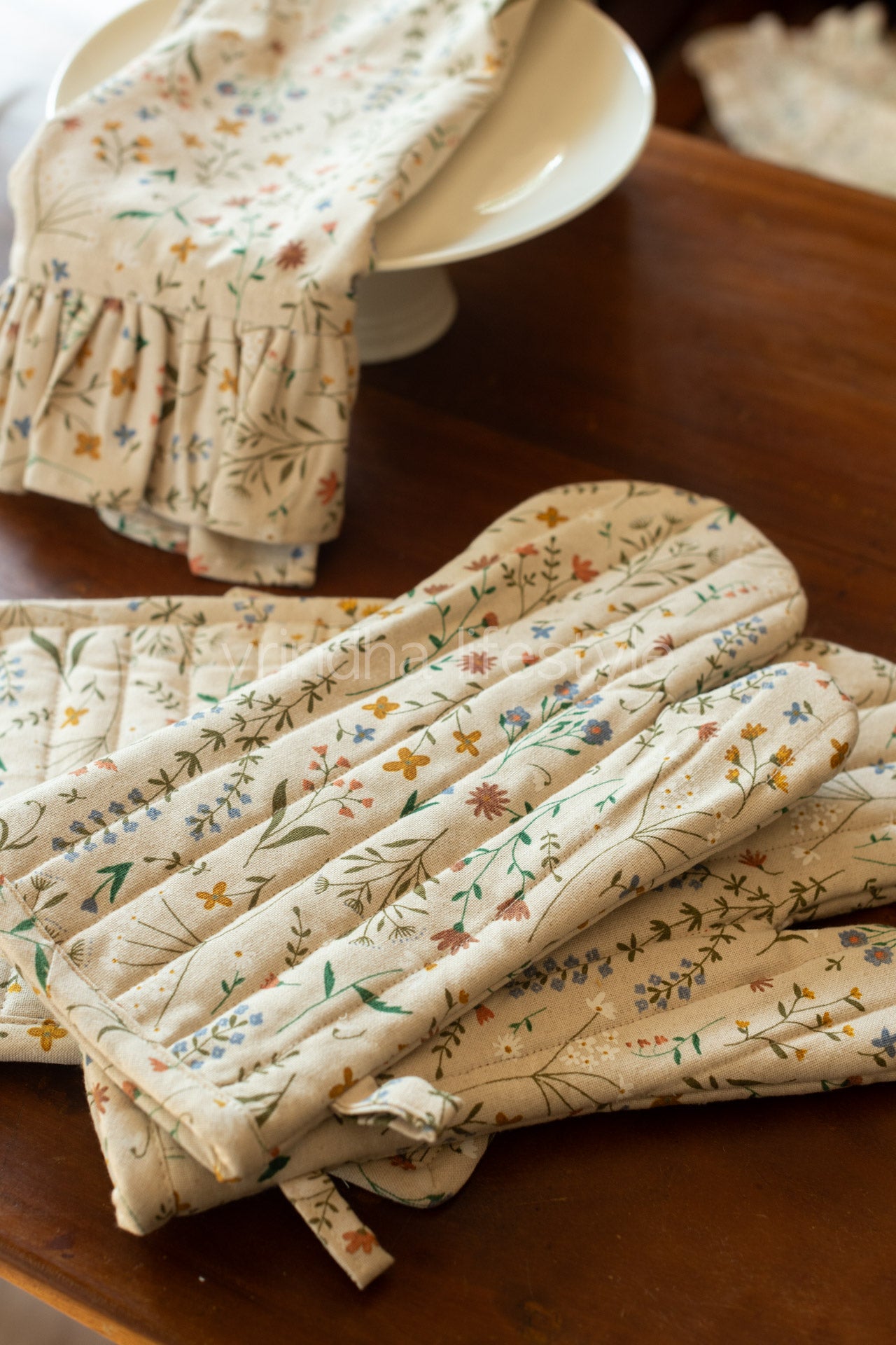 Oven gloves with pot holder-4 piece-gift set