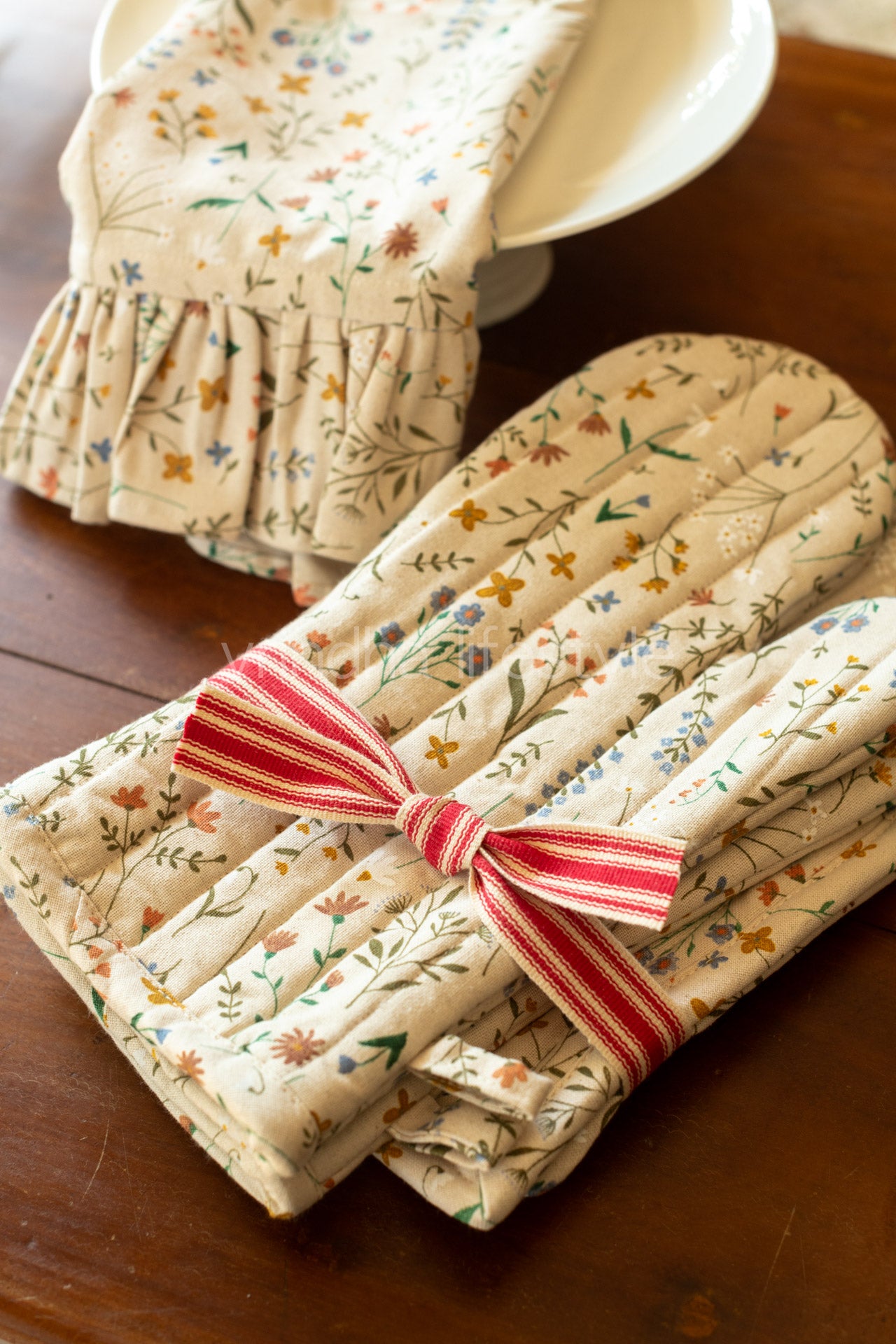 Oven gloves with pot holder-4 piece-gift set