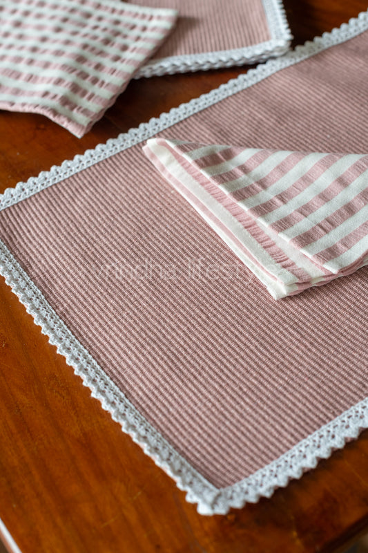 PLACEMATS AND NAPKINS-Set of 10 placemats and 10 napkins