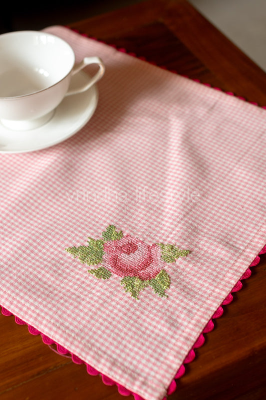 Cotton tray mat with embroidery and lace detailing