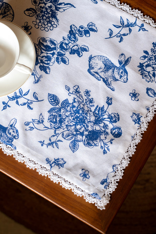 Cotton printed tray mat with lace detailing