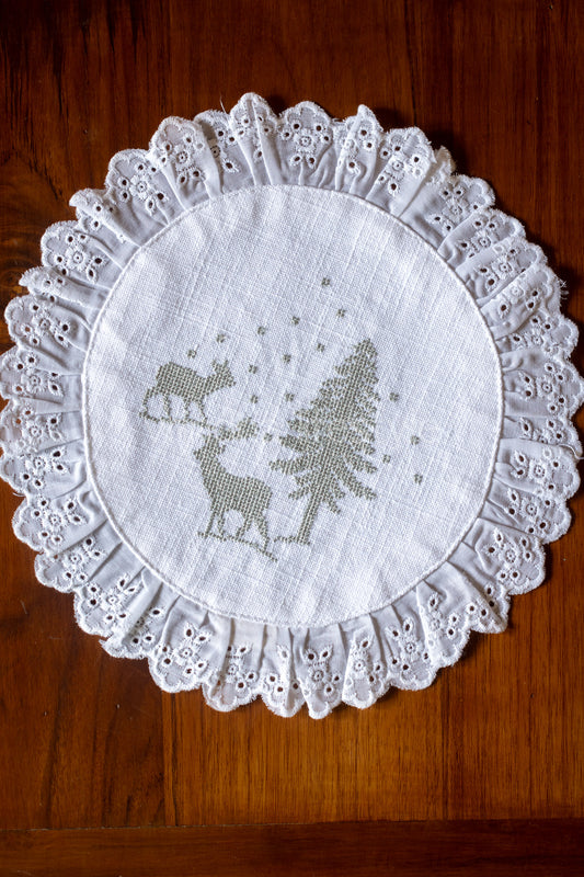 Round embroidered table mat with lace detailing ,10 inches-Single unit