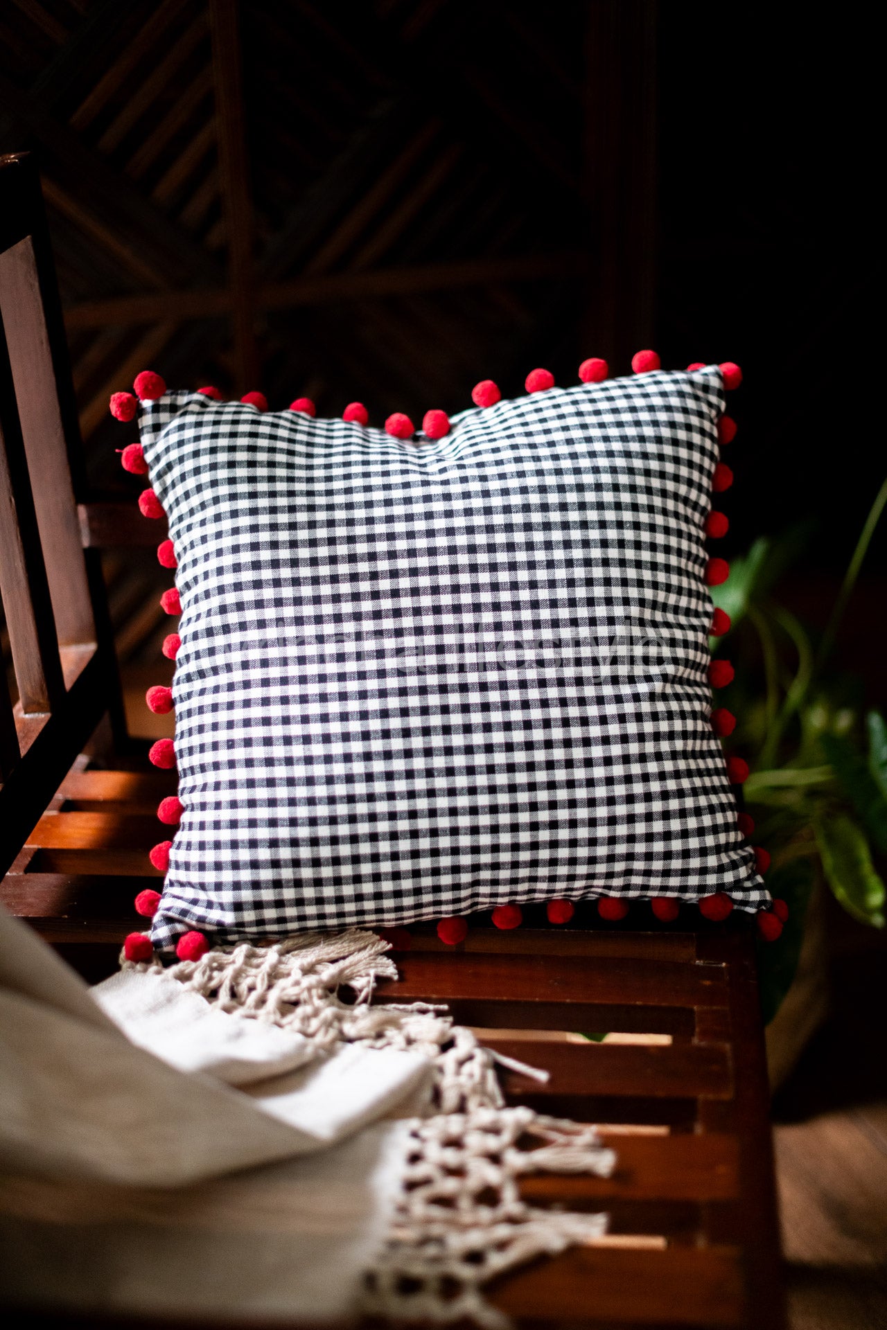 GINGHAM CUSHION COVERS with pom pom-single unit