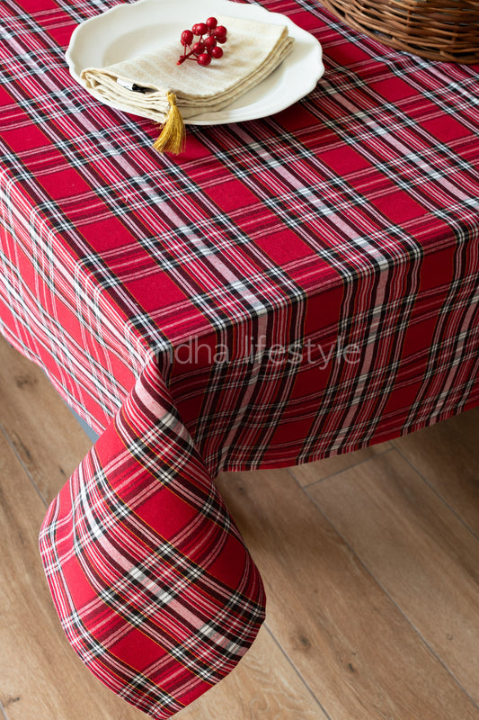 CHRISTMAS THEME PLAID TABLE CLOTH-6 to 8 seater( customisable)