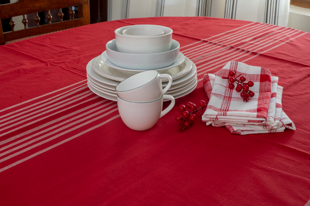 HANDLOOM TABLE CLOTH-4seater