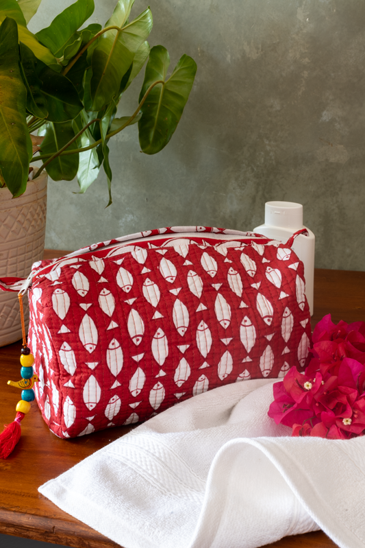 MULTI PURPOSE QUILTED TOILETRY BAGS-Large