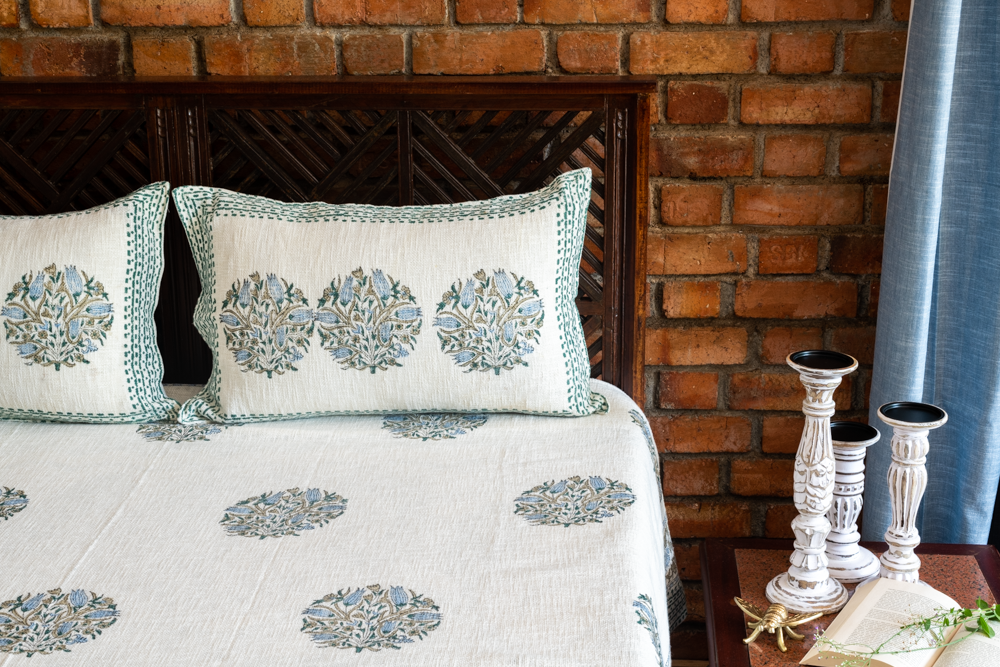 HANDBLOCK PRINTED TNT COTTON BEDCOVER SET-Queen size